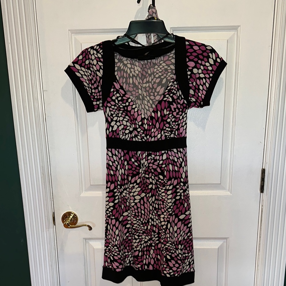 Style & Co. Black and Pink Patterned Short Sleeve Dress with a tie back waist